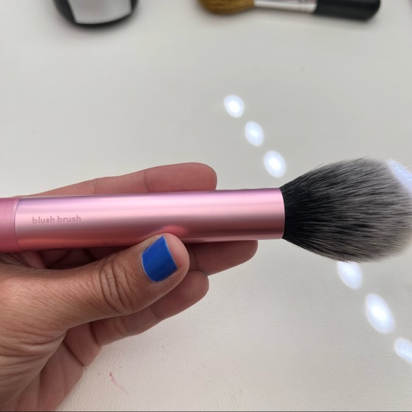 3 Face Brushes - RT Blush Brush, Bare Minerals Flawless Face, Smashbox Contour - Picture 7 of 10